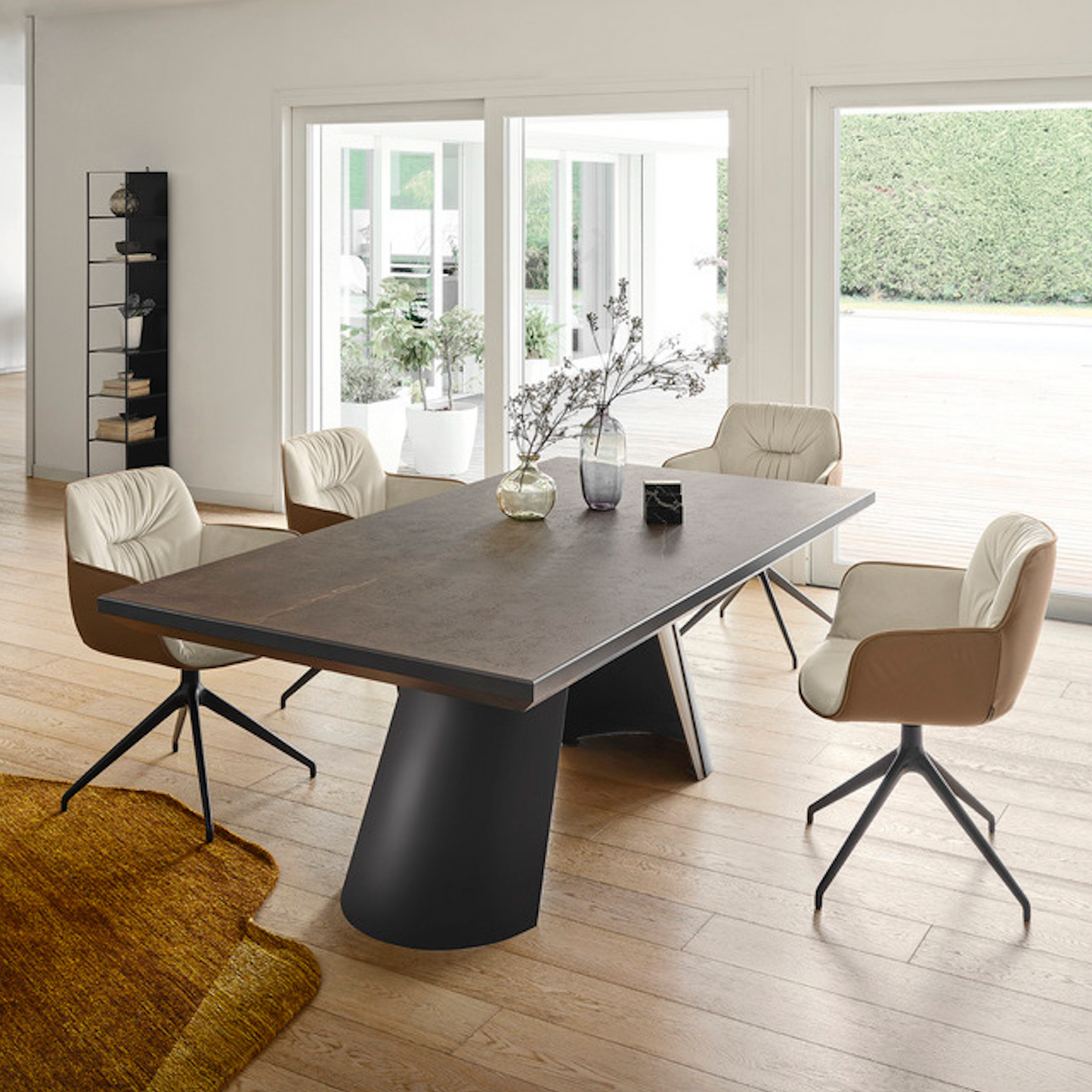 Apian Extendable Table