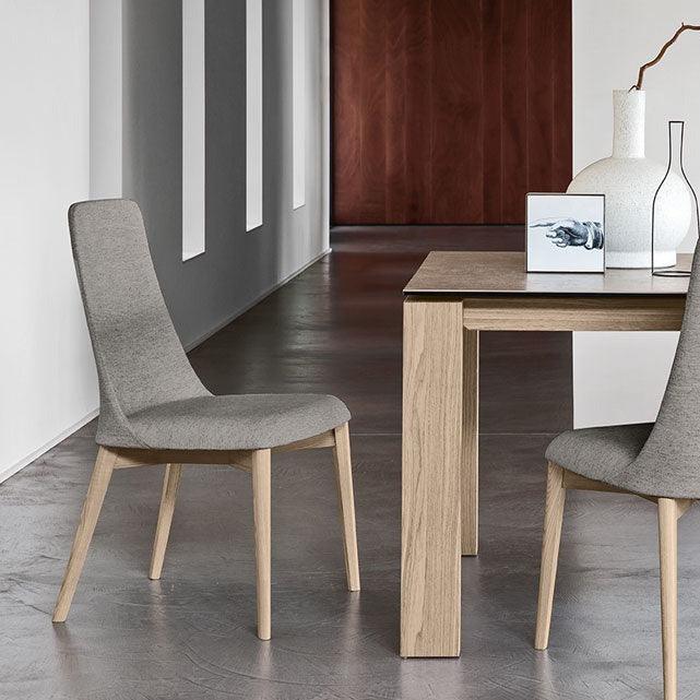 Etoile Chair (Wooden Legs)